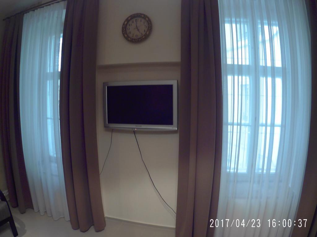 Lucas Apartment - Self Check-In Братислава Екстериор снимка